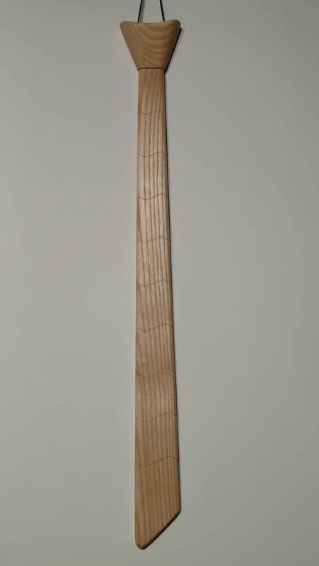 Cravate homme en bois de frêne