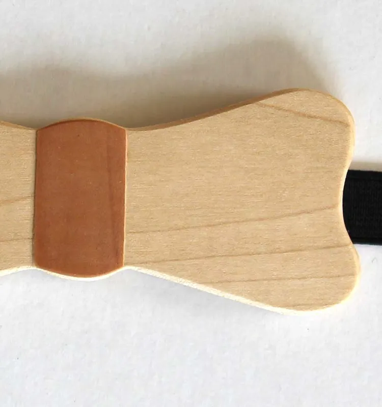 Détail du veinage d'un nœud papillon en bois d'érable
