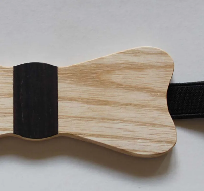 Détail du veinage naturel du bois de frêne