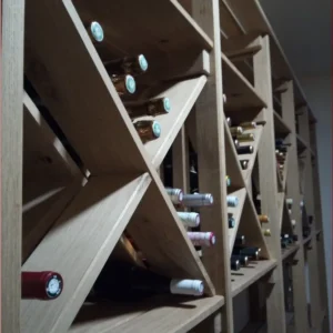 Meuble de cave ou cellier en chene massif, fabriqué en France