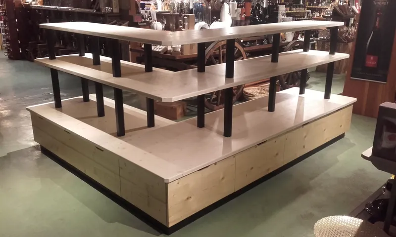 Meuble de présentation pour magasin