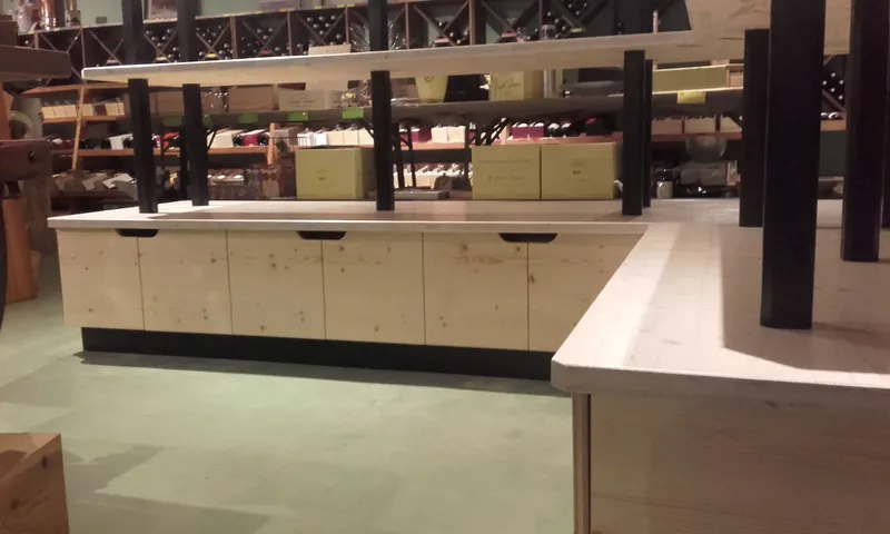 Meuble de présentation pour magasin – Image 4
