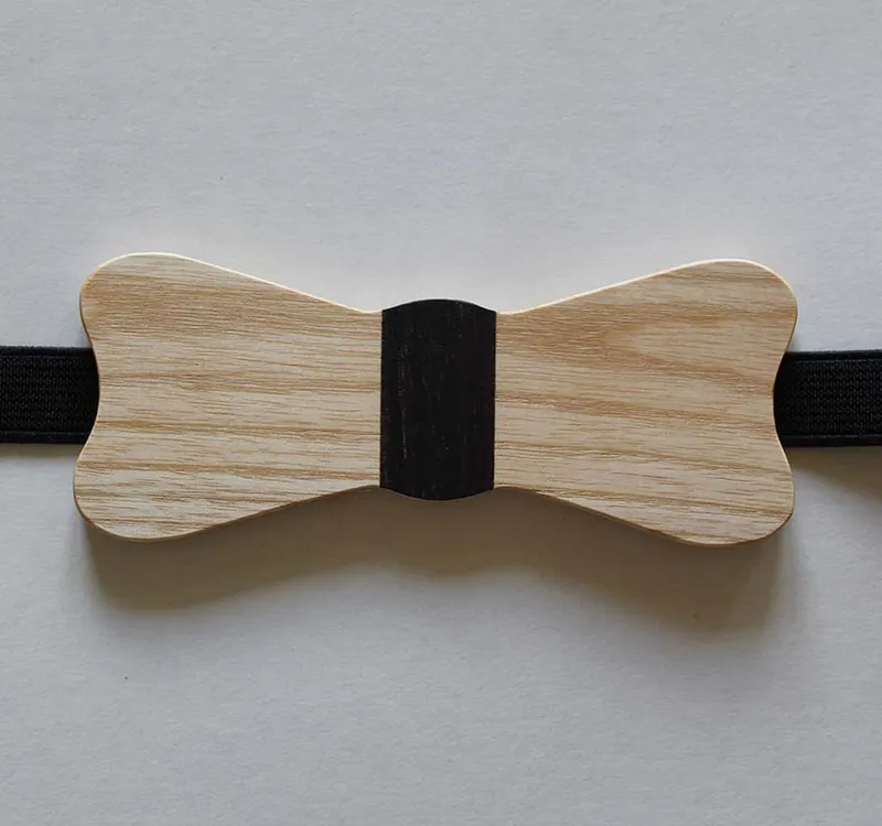 Nœud papillon en bois de frêne fabriqué artisanalement en France